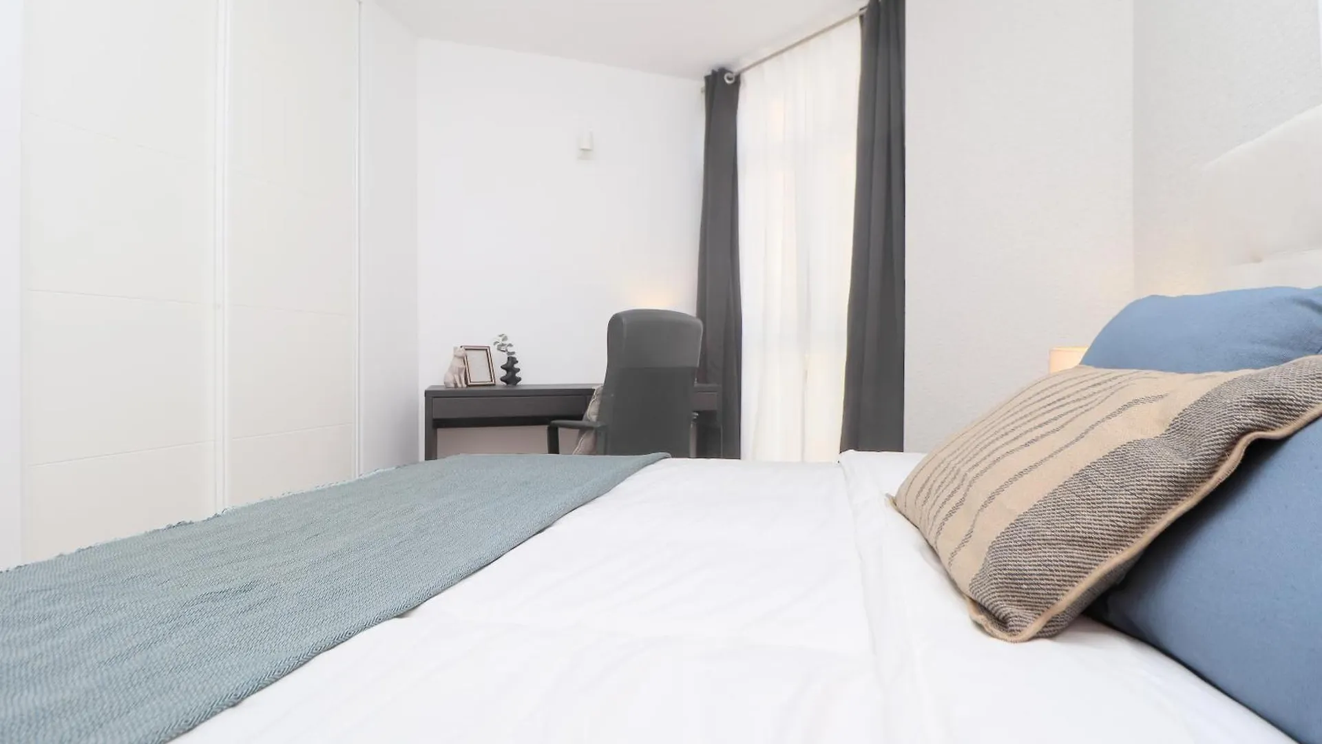 Guerrero Premium-Alquile X Meses Daire Málaga 0*,  İspanya